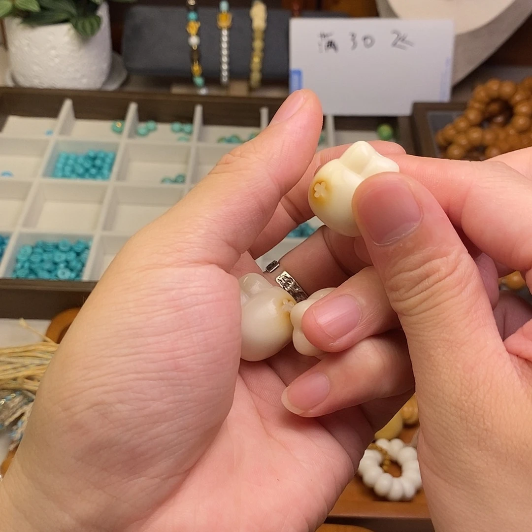 非洲檀香无事牌一个
