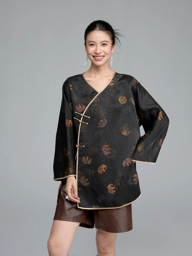 初见十三娘『皓月』新中式国风素平缎香云纱斜开开衫遮肉显瘦气质款