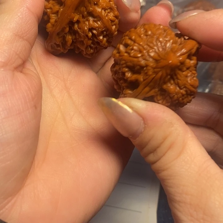 风***阻文玩核桃吊坠