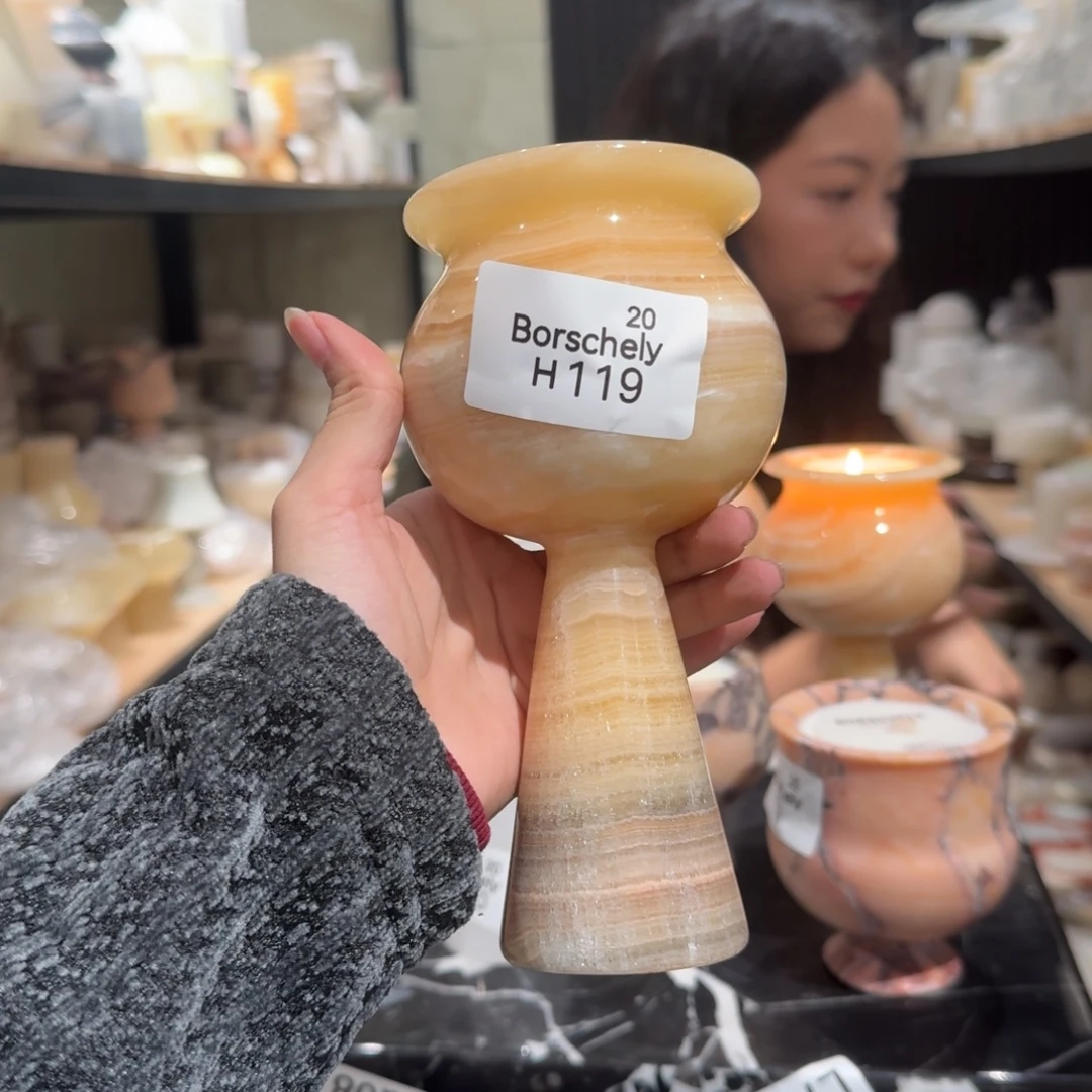H119。             爱。