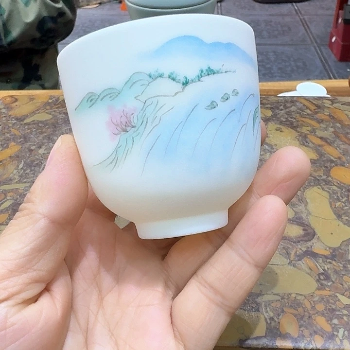 手绘杯一个，瓷。。。