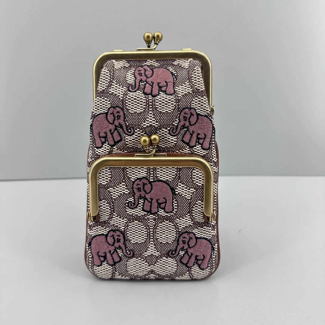 95新 COACH/蔻驰 大象刺绣手拎包11*19*1cmE052208