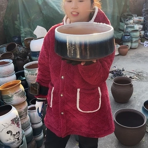 26口14高瑕疵一个盆子。