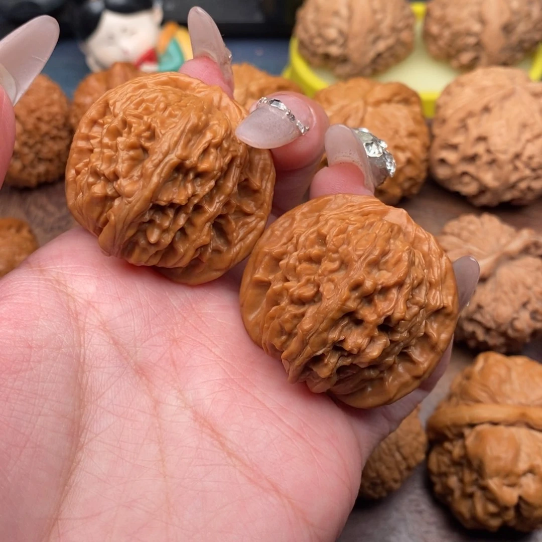 文玩核桃把件全品，红皮平谷楼40