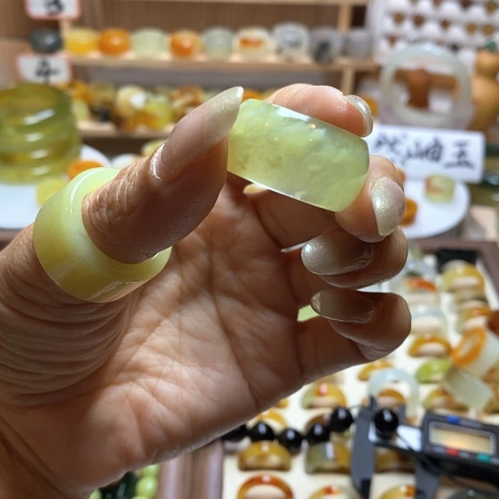 三***柜蛇纹石玉未镶嵌戒指岫玉精品指环内径 19.5
