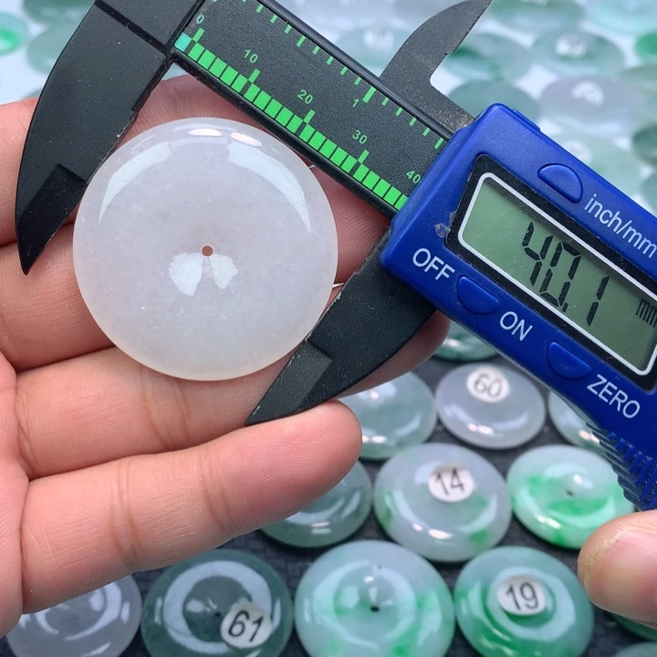 翡翠颈饰未镶嵌缅甸天然A货翡翠