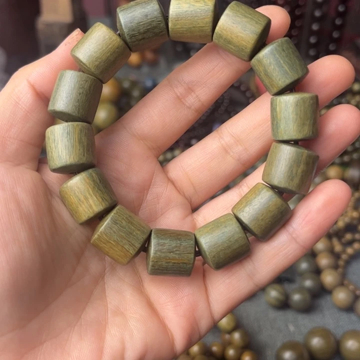 养***子木绿檀1.5桶珠手串00000