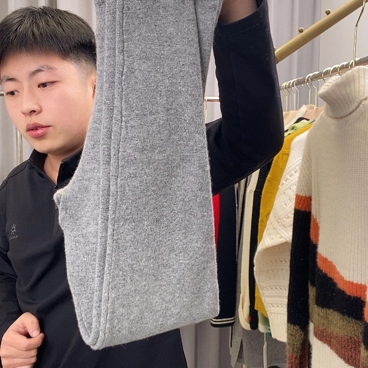 木****羊绒裤子234455677789999