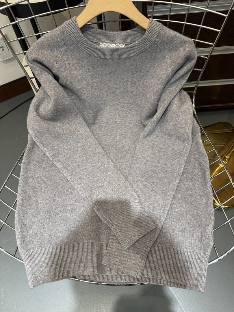 秋冬女款针织衫-A0344