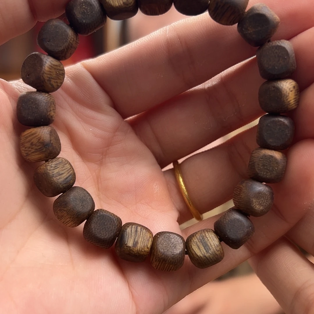 沉香手串方糖珠 卡八 7克➕