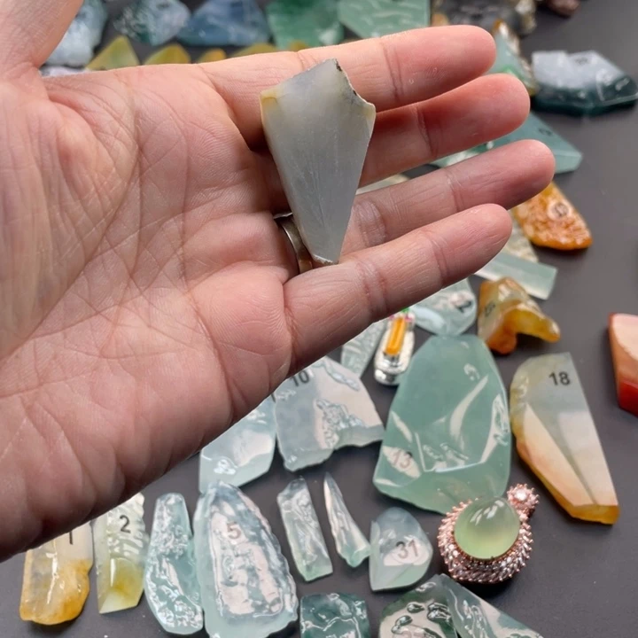 定制翡翠未镶嵌弗*克