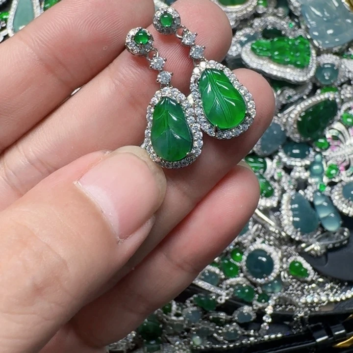 翡翠未镶嵌颈饰天然A货翡翠放漏