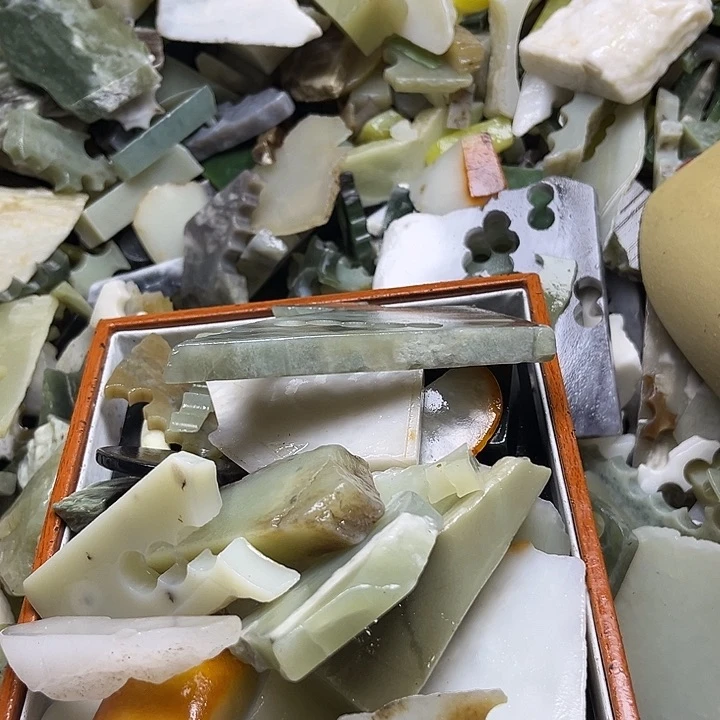 和田玉未镶嵌珠宝奇石诚*