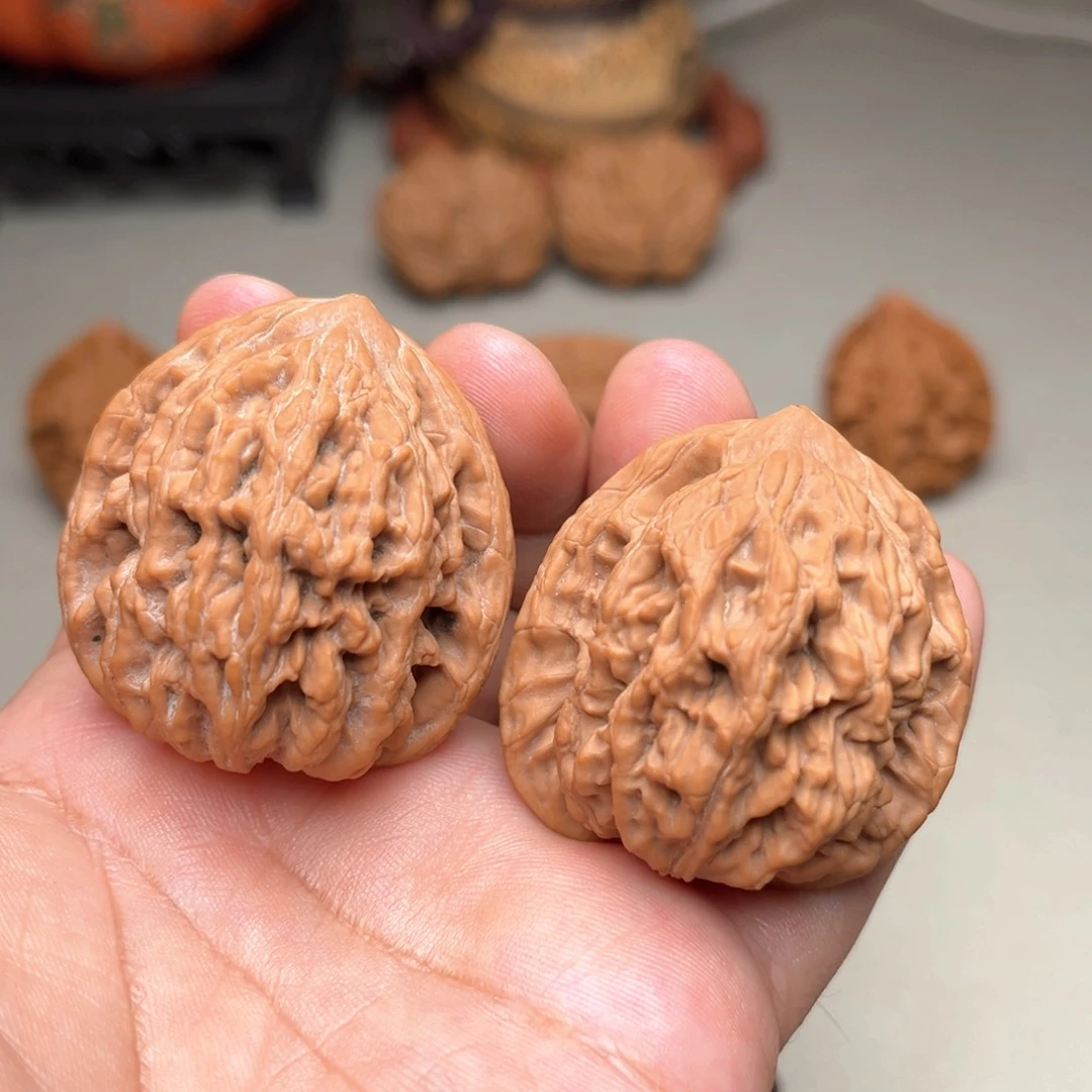 文玩核桃吊坠麦穗虎头