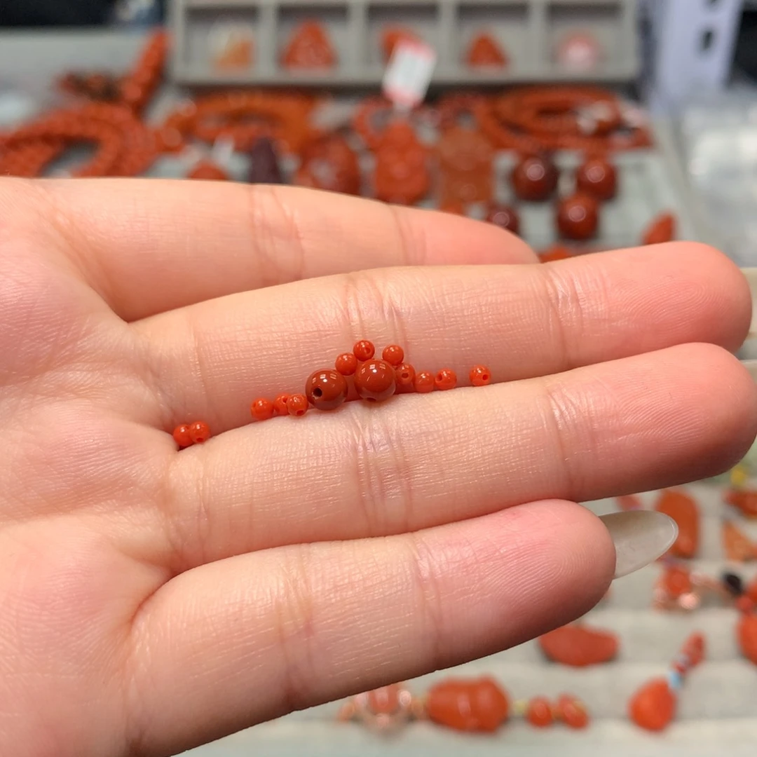 【闪购商品】南红玛瑙小咪珠未镶嵌暴****蕾