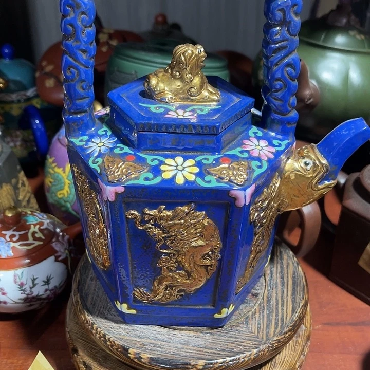 茶壶段泥原矿泥料手工制作的一把紫砂壶