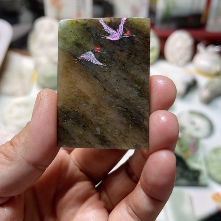 独山玉未镶嵌颈饰