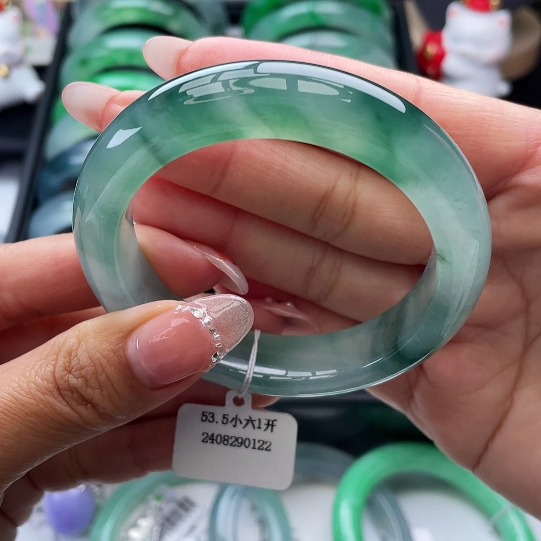 翡翠手镯未镶嵌53-54圈