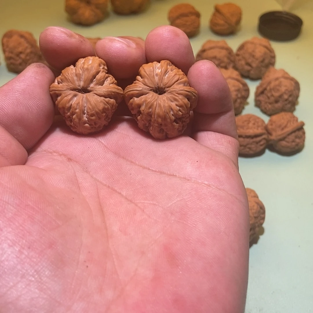 文玩核桃吊坠阿*元宝30