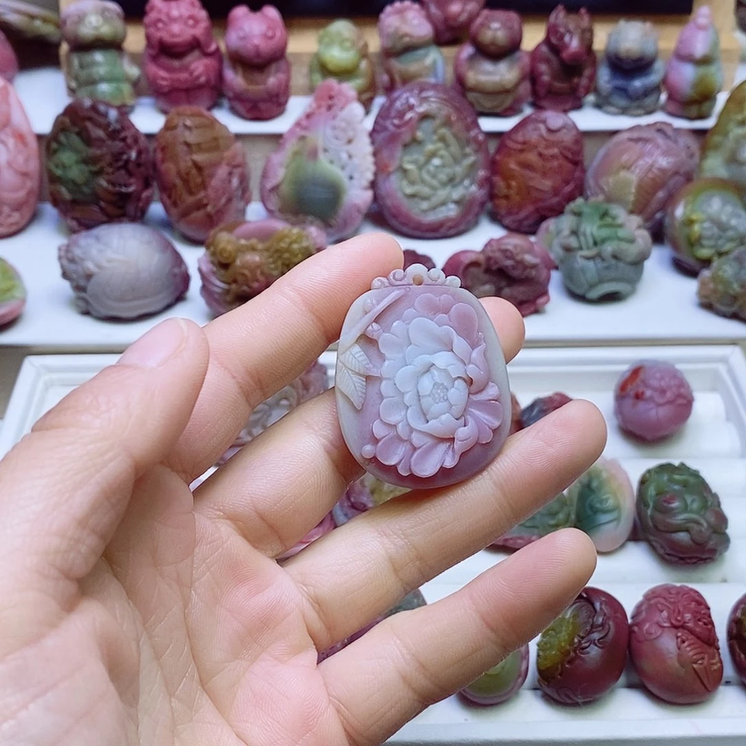 玛瑙/玉髓盐源玛瑙吊坠未镶嵌