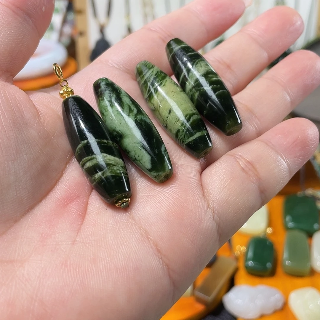 和田玉未镶嵌颈饰发1