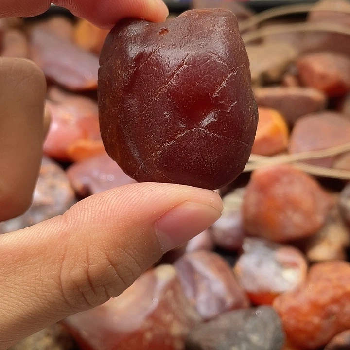 裸石琥珀未镶嵌吊坠