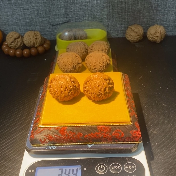 桃核吊坠3800000051