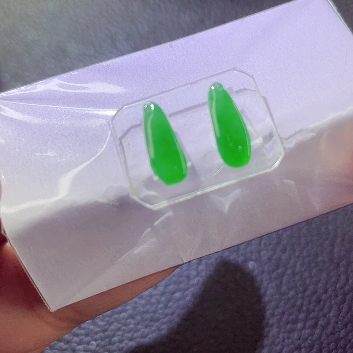 定制翡翠未镶嵌翡翠