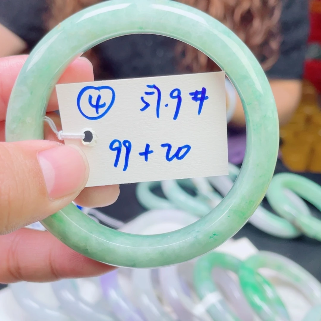 翡翠未镶嵌手镯翡翠手镯4
