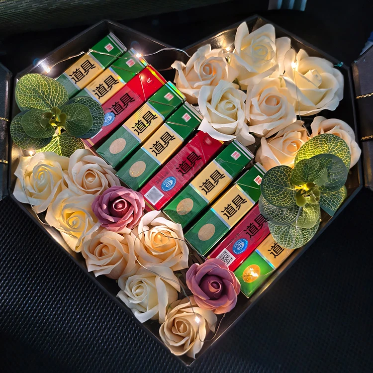 情人节玫瑰花装烟礼盒混搭材料款送男友老公生日礼物