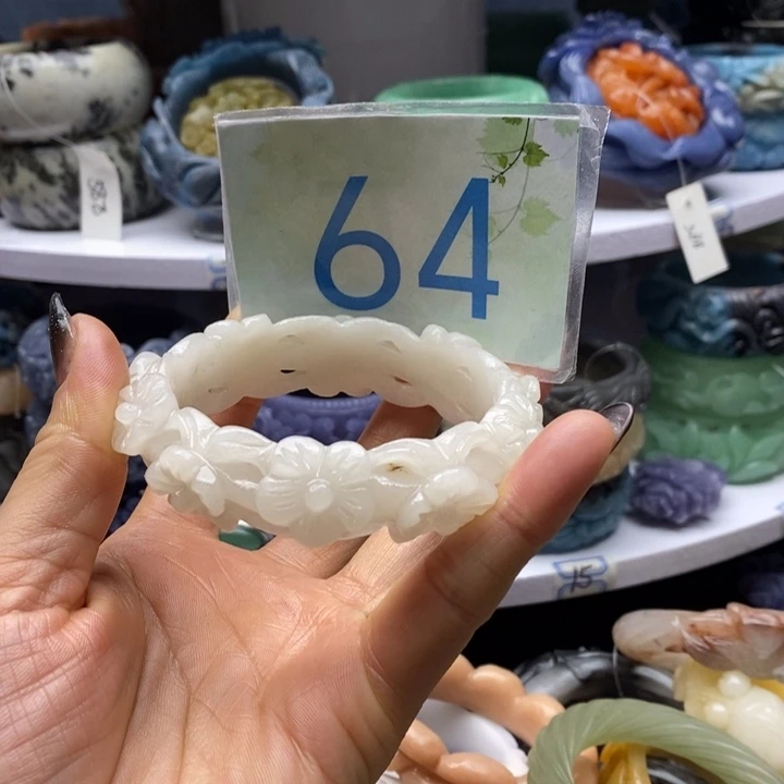 未镶嵌手镯石英岩玉