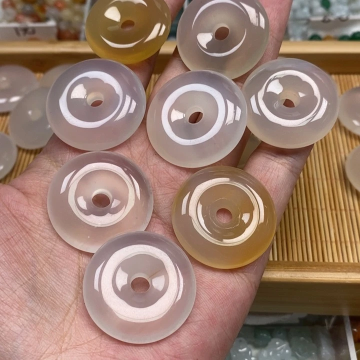 未镶嵌颈饰玛瑙/玉髓5个平安扣