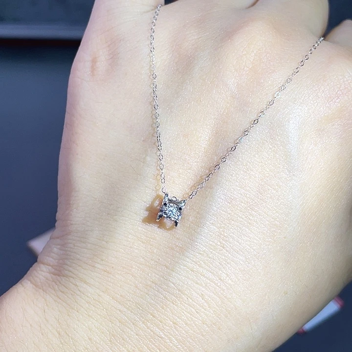 18K金镶嵌项链钻石