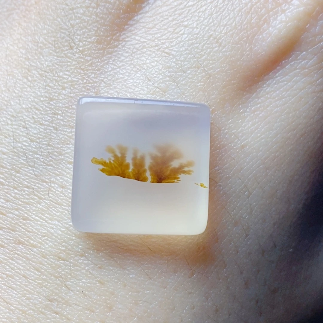 玛瑙/玉髓未镶嵌珠宝奇石