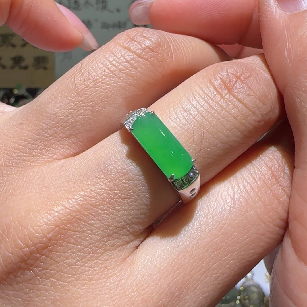 【闪购商品】翡翠戒指18K金镶嵌缅甸