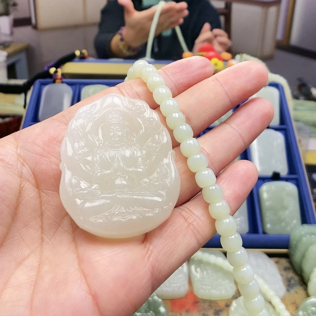 和田玉颈饰未镶嵌最***鱼