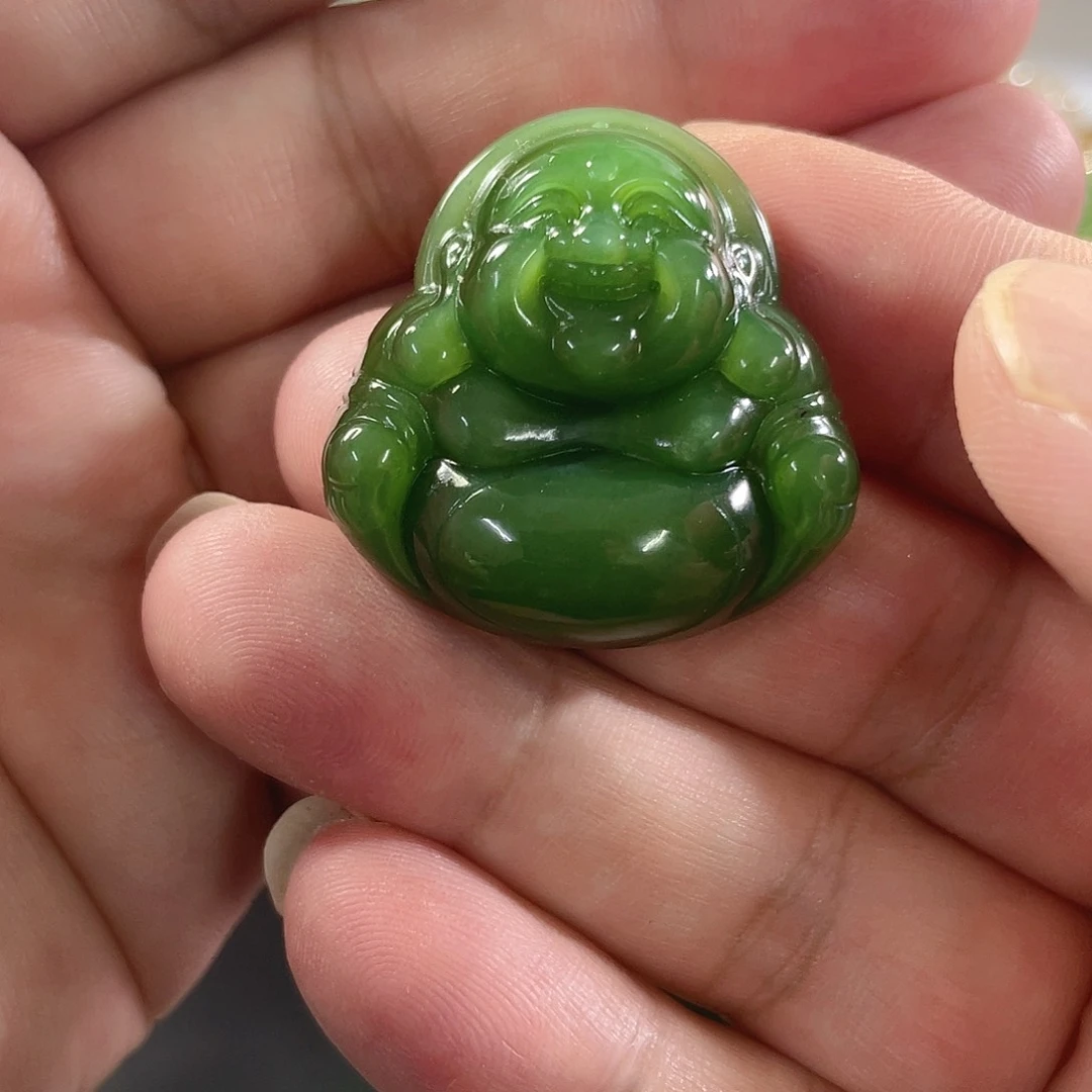 颈饰未镶嵌和田玉（碧玉）