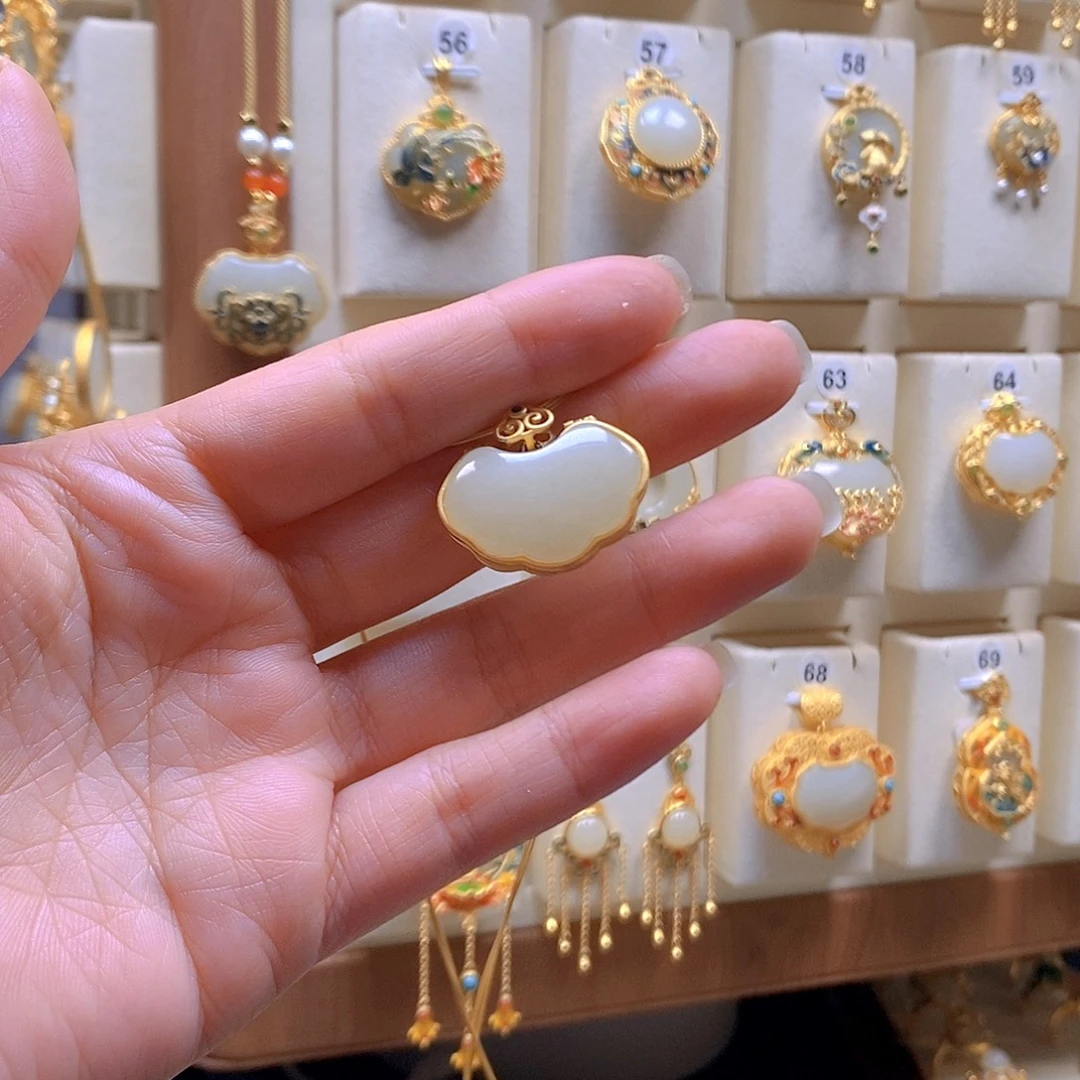 和田玉银S925镶嵌颈饰