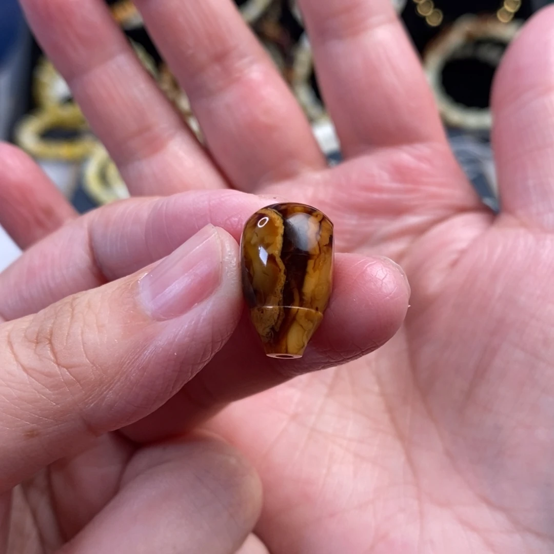 裸石蜜蜡未镶嵌沁色妖花三通11.2