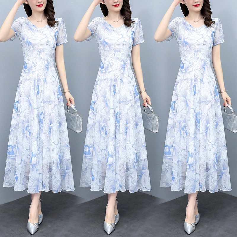 大码2025夏季新款胖mm优雅减龄时尚收腰显瘦浅蓝色碎花裙雪纺拼接