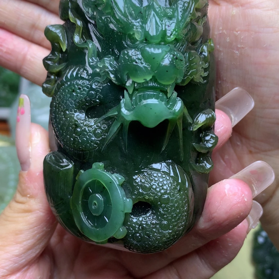 用***7和田玉未镶嵌颈饰