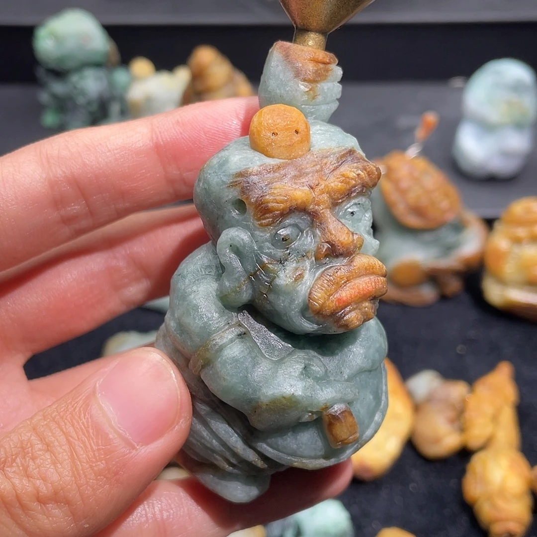 阿****翡翠未镶嵌挂件大叔