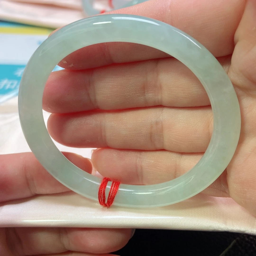 翡翠手镯（贵妃镯）未镶嵌1031号