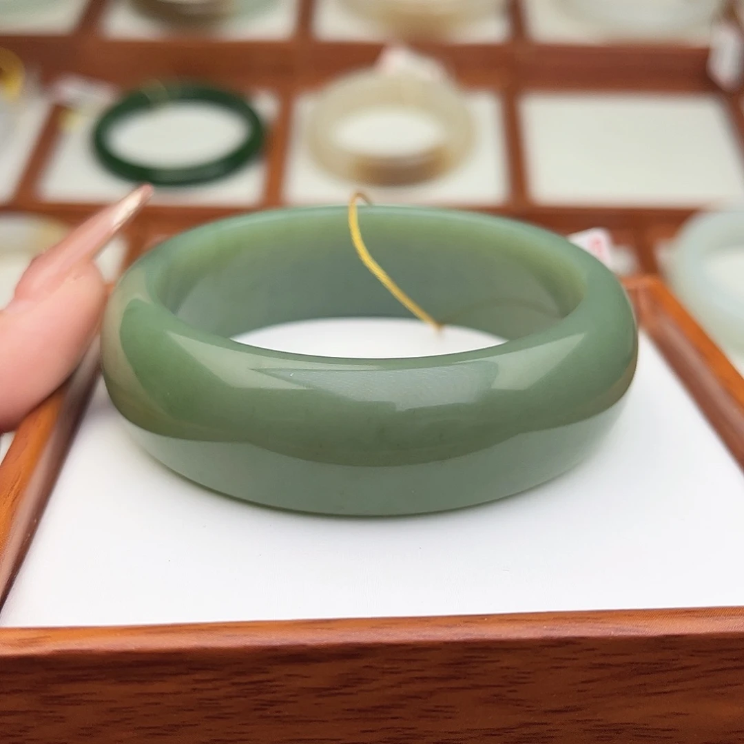 和田玉未镶嵌手镯58