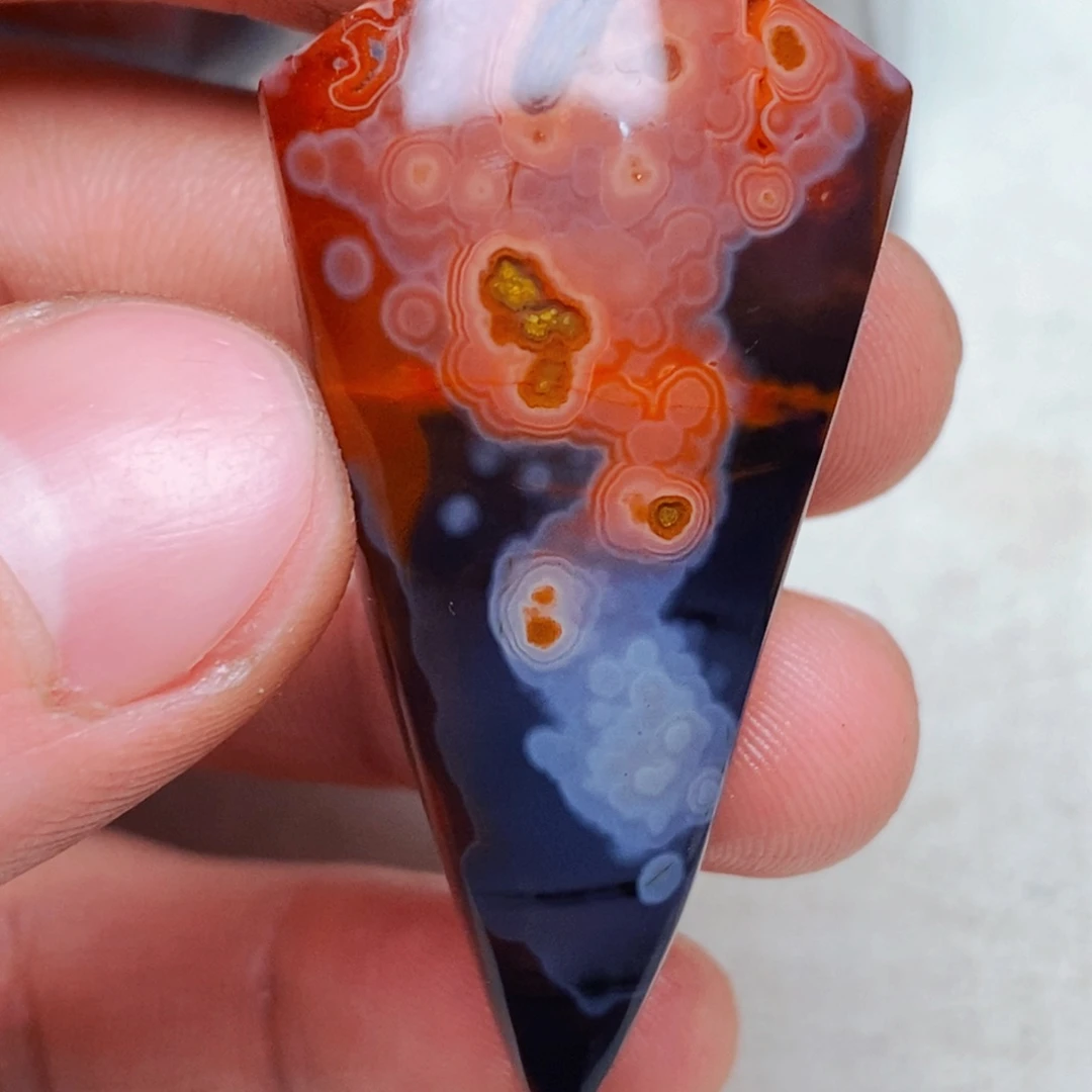 三***木玛瑙/玉髓未镶嵌颈饰