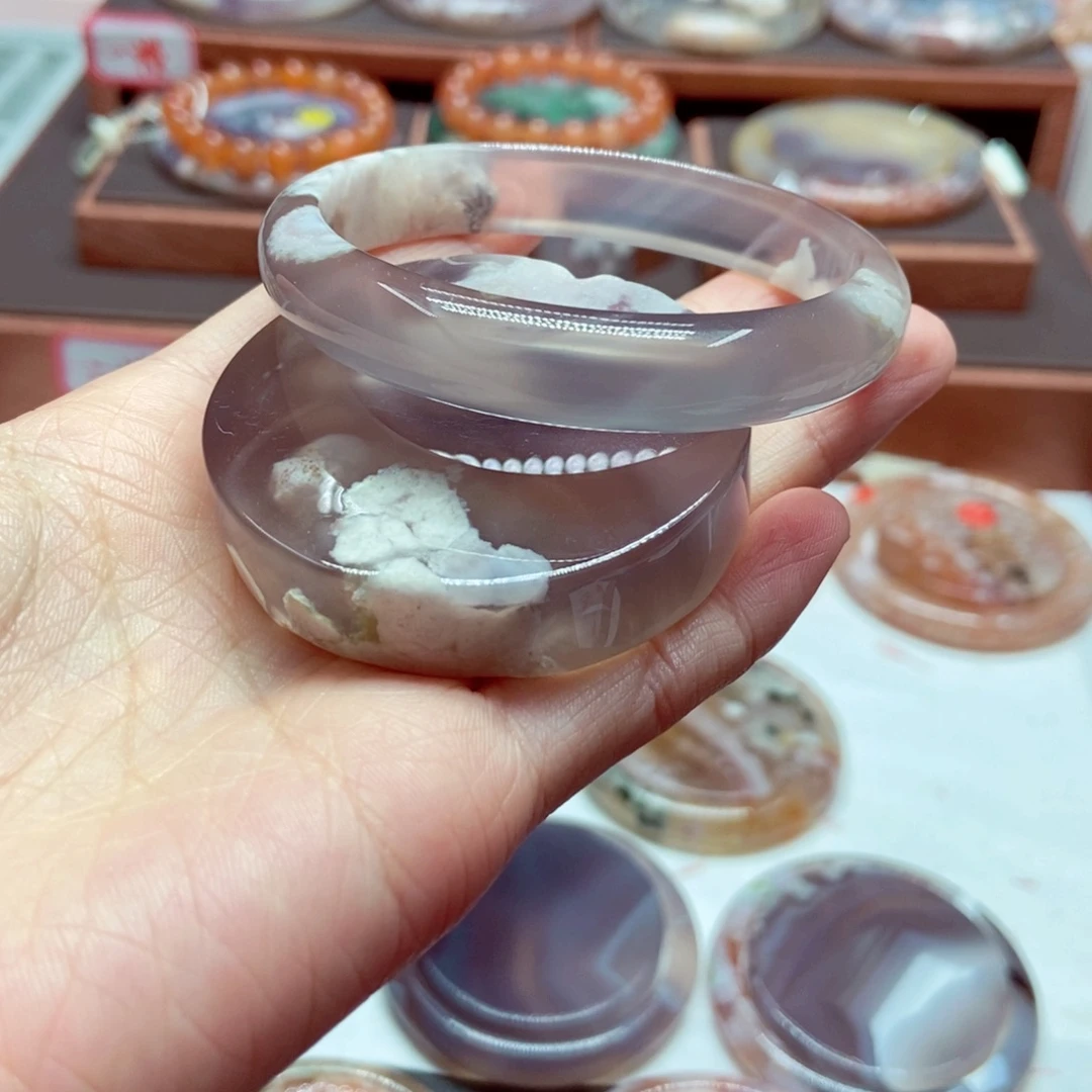 大***司玛瑙/玉髓未镶嵌手镯