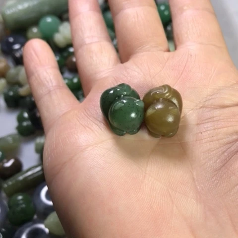 未镶嵌和田玉（糖玉）手机链