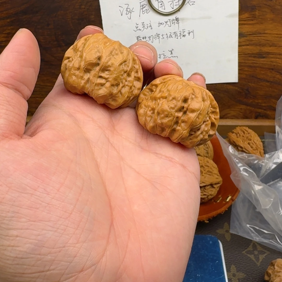 文玩核桃吊坠蛤蟆头