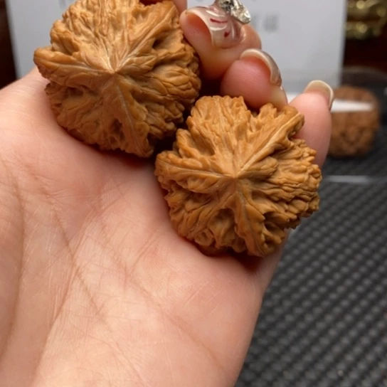 文玩核桃吊坠37全品御龙粗筋正奔