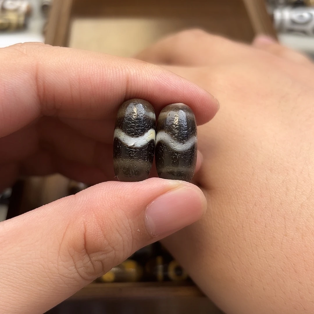 赵***东未镶嵌玛瑙/玉髓珠宝半成品